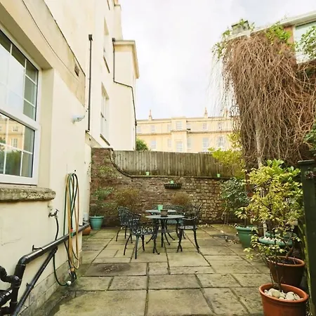Queens Courtyard - Hopewell Apartamento *